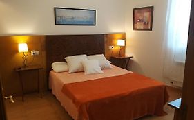 Apartamento Con Pequeno Jardin En El Centro