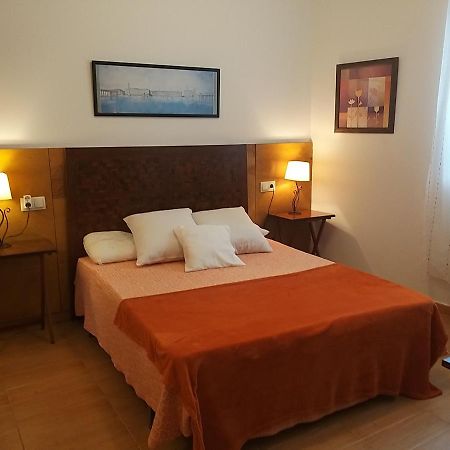 Apartamento Con Pequeno Jardin En El Centro Ferrol Exterior foto